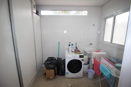 Casa de condomínio para alugar com 269m², 4 quartos e 2 vagas