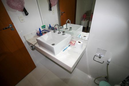 Casa de condomínio para alugar com 269m², 4 quartos e 2 vagas