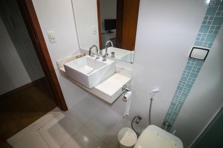 Casa de condomínio para alugar com 269m², 4 quartos e 2 vagas