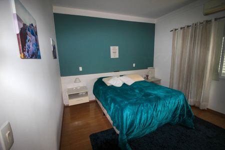 Casa de condomínio para alugar com 269m², 4 quartos e 2 vagas