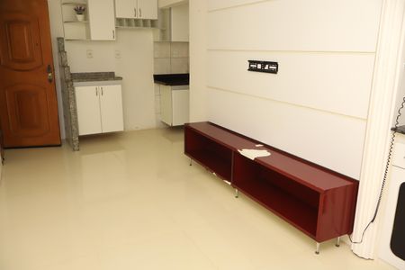 Sala de apartamento para alugar com 2 quartos, 60m² em Vale dos Lagos, Salvador
