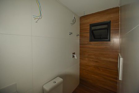 Apartamento à venda com 42m², 2 quartos e 1 vaga Apartamento à venda com 42m², 2 quartos e 1 vagaBanheiro