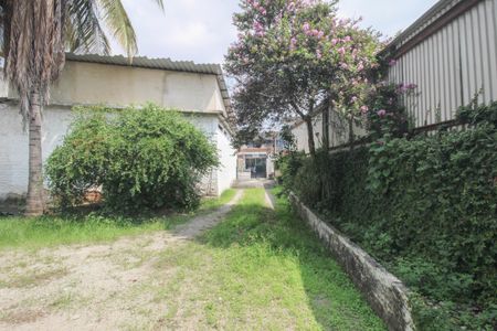 Casa para alugar com 200m², 2 quartos e 2 vagasQuintal