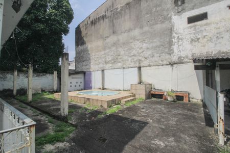 Casa para alugar com 200m², 2 quartos e 2 vagasPiscina