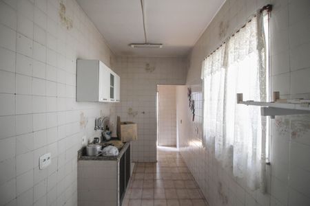 Casa para alugar com 200m², 2 quartos e 2 vagasCozinha
