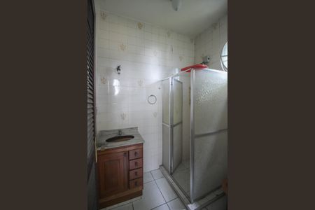 Casa para alugar com 200m², 2 quartos e 2 vagasBanheiro da Suíte