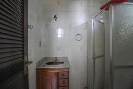 Casa para alugar com 200m², 2 quartos e 2 vagasBanheiro da Suíte