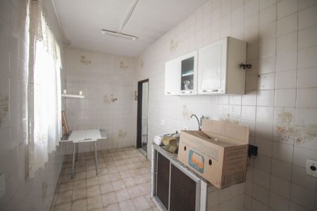 Casa para alugar com 200m², 2 quartos e 2 vagasCozinha