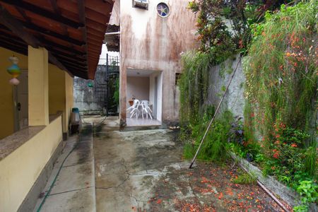 Casa à venda com 800m², 2 quartos e 4 vagas