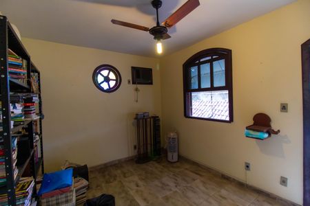 Casa à venda com 800m², 2 quartos e 4 vagas