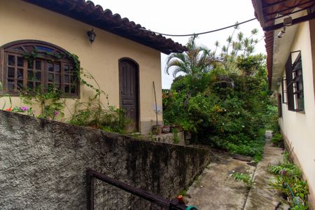 Casa à venda com 800m², 2 quartos e 4 vagas