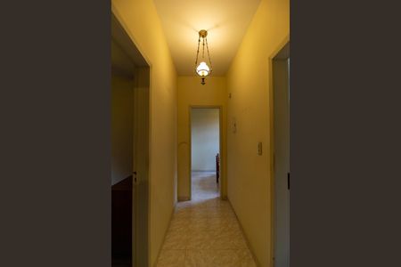 Casa à venda com 800m², 2 quartos e 4 vagas