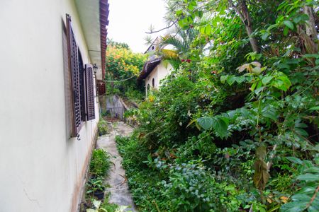 Casa à venda com 800m², 2 quartos e 4 vagas