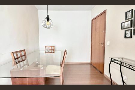 Apartamento à venda com 66m², 2 quartos e 1 vaga