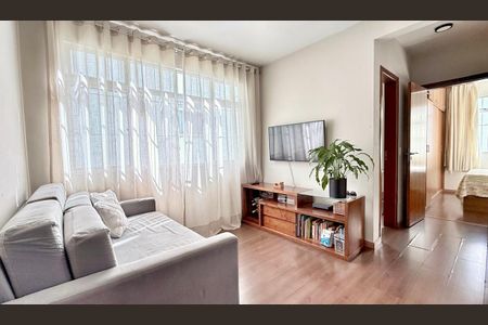 Apartamento à venda com 66m², 2 quartos e 1 vaga