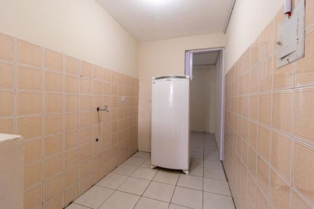 Cozinha de casa para alugar com 1 quarto, 35m² em Sítio Cercado, Curitiba