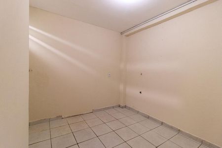 Quarto  de casa para alugar com 1 quarto, 35m² em Sítio Cercado, Curitiba