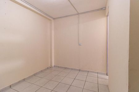 Quarto  de casa para alugar com 1 quarto, 35m² em Sítio Cercado, Curitiba