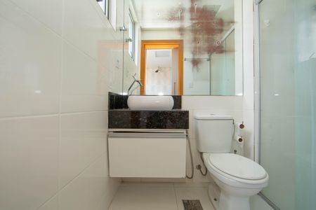 Apartamento à venda com 57m², 2 quartos e 2 vagasBANHEIRO1