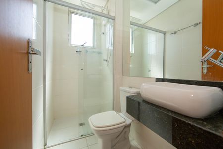 Apartamento à venda com 57m², 2 quartos e 2 vagasBANHEIRO2