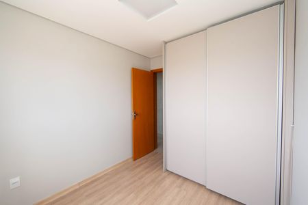 Apartamento à venda com 57m², 2 quartos e 2 vagasQUARTO2