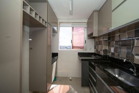 Apartamento à venda com 57m², 2 quartos e 2 vagasCOZINHA