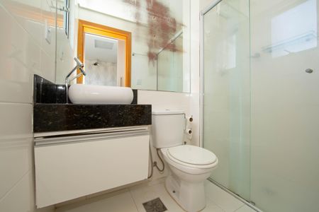 Apartamento à venda com 57m², 2 quartos e 2 vagasBANHEIRO1