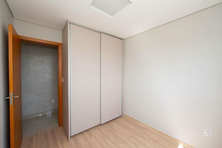 Apartamento à venda com 57m², 2 quartos e 2 vagasQUARTO2