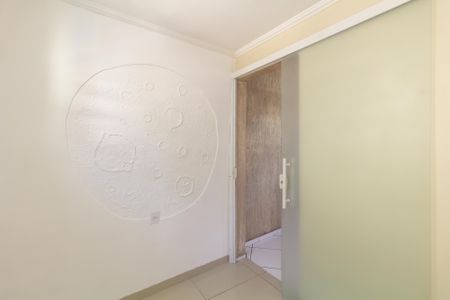 Casa para alugar com 200m², 2 quartos e 2 vagas Casa para alugar com 200m², 2 quartos e 2 vagasEscada