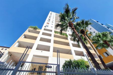 Apartamento para alugar com 70m², 2 quartos e 1 vagaFachada