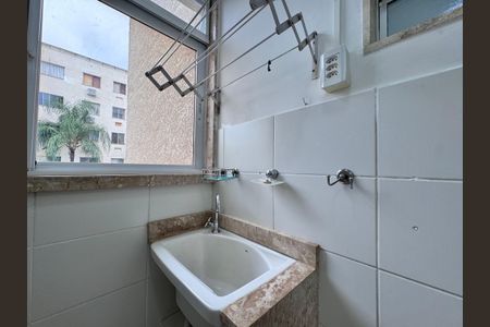 Apartamento à venda com 53m², 3 quartos e 1 vaga Apartamento à venda com 53m², 3 quartos e 1 vagaCozinha e Área de Serviço