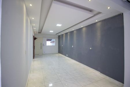 Sala de casa de condomínio para alugar com 2 quartos, 83m² em Vila Nova Sorocaba, Sorocaba