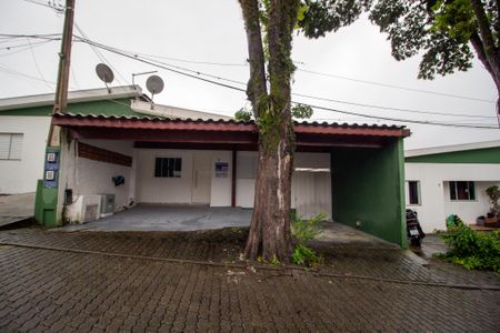 Casa de condomínio para alugar com 83m², 2 quartos e 2 vagasFachada