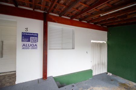Casa de condomínio para alugar com 83m², 2 quartos e 2 vagasFachada