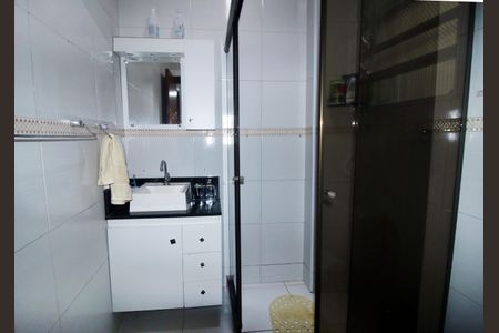Apartamento para alugar com 60m², 2 quartos e sem vagaBanheiro