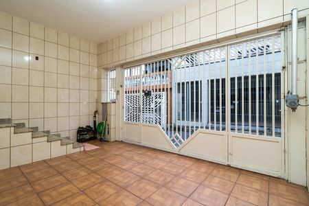 Casa à venda com 215m², 2 quartos e 2 vagas Casa à venda com 215m², 2 quartos e 2 vagasGaragem