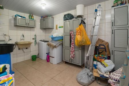 Casa à venda com 215m², 2 quartos e 2 vagas Casa à venda com 215m², 2 quartos e 2 vagasÁrea de Serviço
