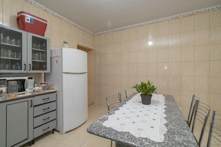 Casa à venda com 215m², 2 quartos e 2 vagas Casa à venda com 215m², 2 quartos e 2 vagasCozinha