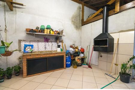 Casa à venda com 215m², 2 quartos e 2 vagas Casa à venda com 215m², 2 quartos e 2 vagasTerraço/Churrasqueira