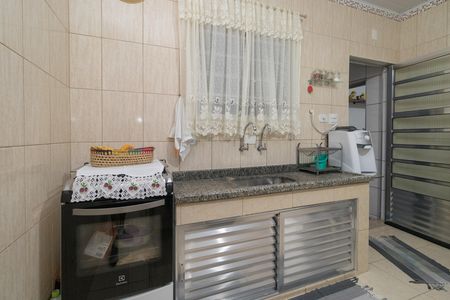 Casa à venda com 215m², 2 quartos e 2 vagas Casa à venda com 215m², 2 quartos e 2 vagasCozinha