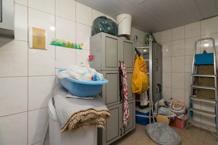 Casa à venda com 215m², 2 quartos e 2 vagas Casa à venda com 215m², 2 quartos e 2 vagasÁrea de Serviço