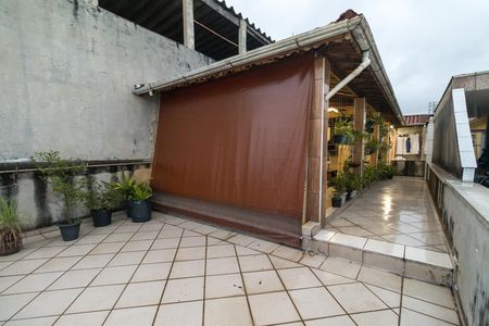 Casa à venda com 215m², 2 quartos e 2 vagas Casa à venda com 215m², 2 quartos e 2 vagasTerraço/Churrasqueira
