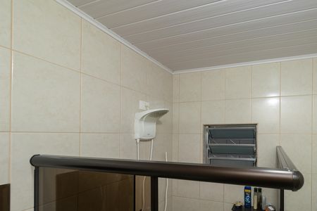 Casa à venda com 215m², 2 quartos e 2 vagas Casa à venda com 215m², 2 quartos e 2 vagasBanheiro Social