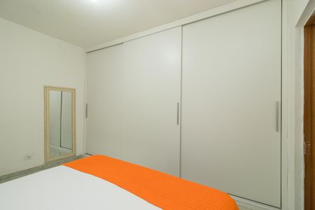 Casa à venda com 215m², 2 quartos e 2 vagas Casa à venda com 215m², 2 quartos e 2 vagasQuarto 1