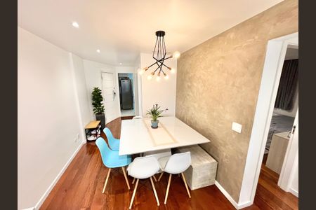 Apartamento à venda com 90m², 3 quartos e 1 vagaSala