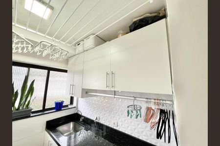 Apartamento à venda com 90m², 3 quartos e 1 vagaÁrea de Serviço