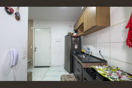 Apartamento à venda com 40m², 2 quartos e 1 vaga Apartamento à venda com 40m², 2 quartos e 1 vagaCozinha e Área de Serviço