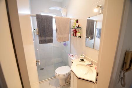 Casa de condomínio à venda com 130m², 3 quartos e 2 vagasBanheiro Social