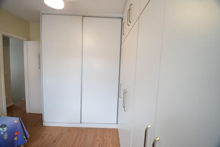 Casa de condomínio à venda com 130m², 3 quartos e 2 vagasQuarto 2