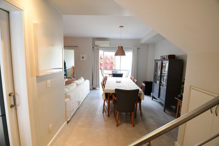 Sala de casa de condomínio à venda com 3 quartos, 130m² em Jardim Bom Retiro, Campinas